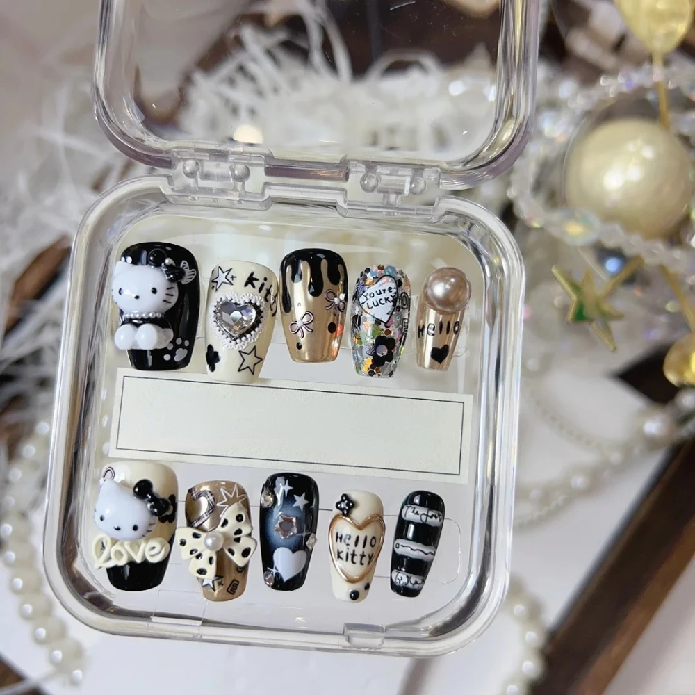 10 Szt Handmade Press On Nails 2024 Christmas New Cute 3D Limited Kitty Short Coffin False Nails Design Art DIY Nails with Set