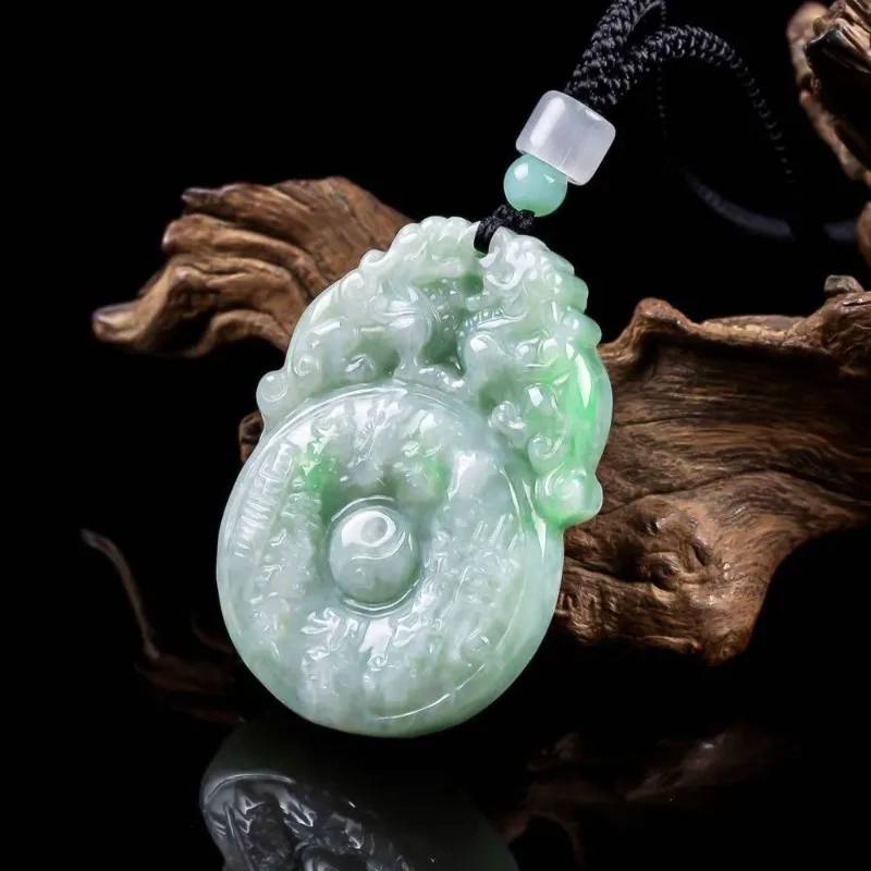 

Natural Emerald Double Lion Mountain Ghost Spends Money Pendant Myanmar Jadeite Necklace Jewelry Charm Designer Luxury Vintage