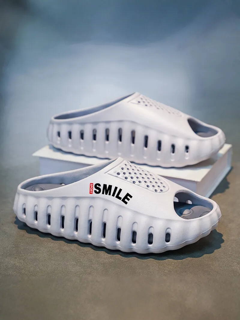 Men's Summer Outdoor Casual Anti-slip Wear-Resistant Slip-On Beach Sandals Comfortable EVA Flat Slippers for Home And Beach