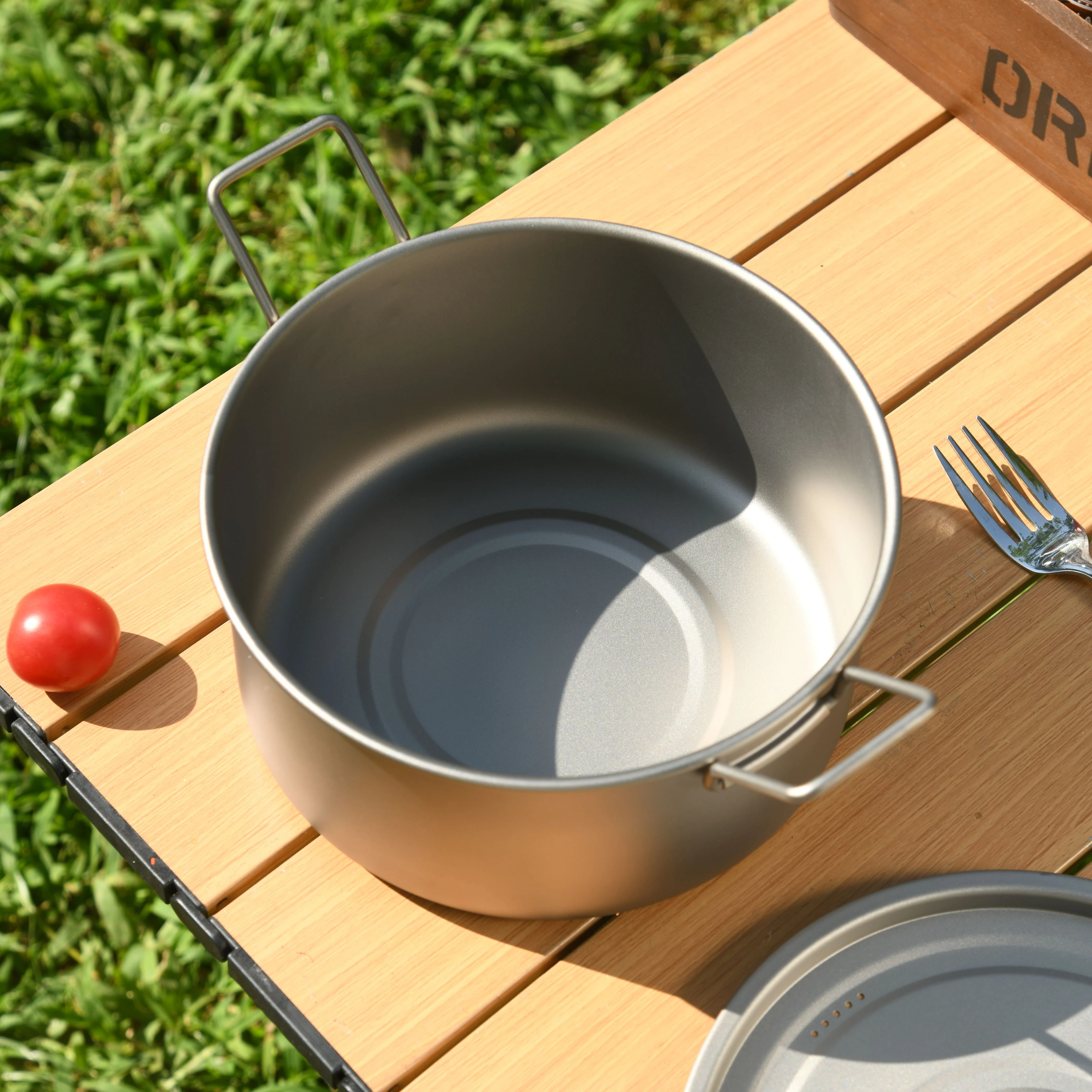 Portable and Lightweight Large Capacity Titanium Soup Pot for Outdoor Camping Dinnerware Equipment