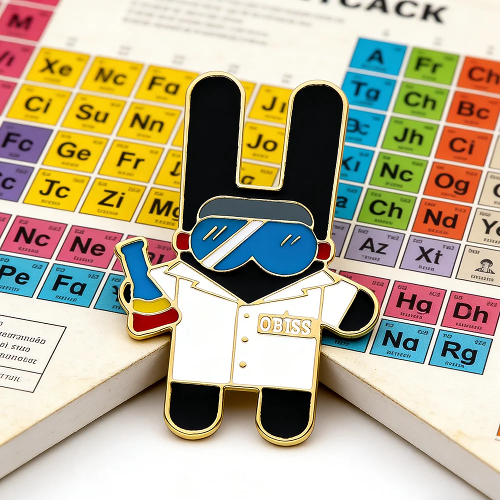 DCARZZ Funny Lab Rabbit Scientist Brooch Pin Science Laboratory Enamel Badge for Women Men Gifts