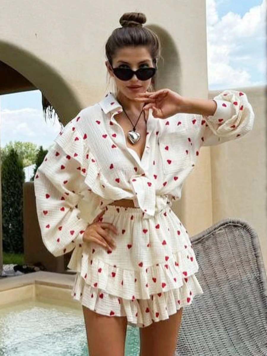 

Comfort Love Printed Long Sleeved Shorts Set Women's Spring New Mushroom Edge Shirt Loose Shorts 2-Piece Set Women's Clothing