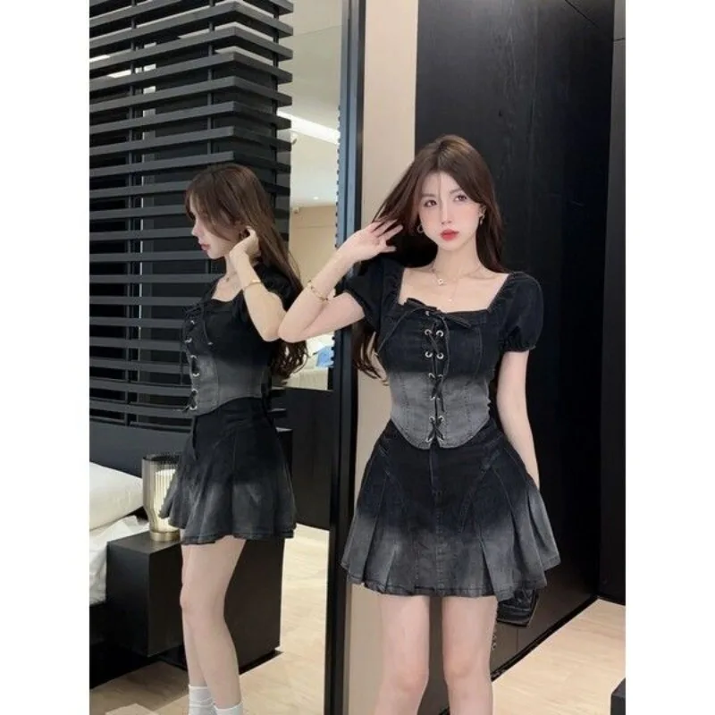 

French Retro Gradient Denim Top Pleated Skirt Two-piece Set Women Lace Up Spicy Girl College Slim Summer Collarbone Lady Set New