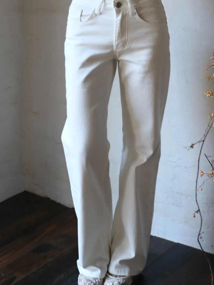 

Современные прямые джинсы, полноразмерные небрегающие ноги, белые джинсовые квадратные женские эластичные хлопковые эластичные джинсы с пионом