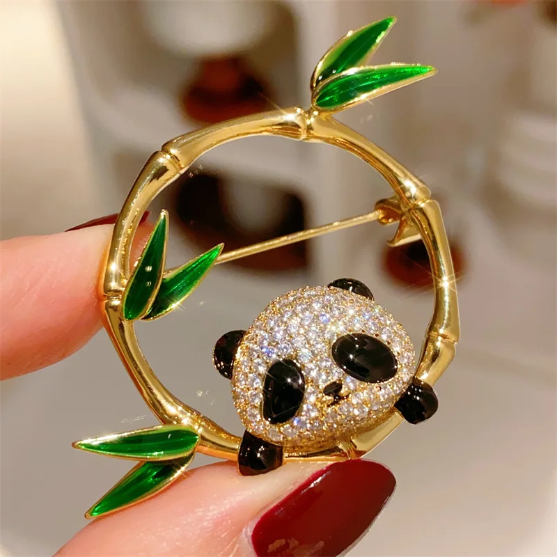 

2024 New Luxury Cubic Zirconia Chinese Style Retro Cute Panda Brooches for Women Temperament Dress Hanfu Accessories Pin Corsage