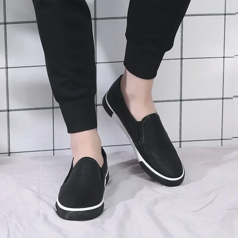 Men\'s Seasonal Feet Set Fashion New Little White Shoes Men\'s Flat Bottom Rubber Shoes Skateboard Leisure Work Shoes