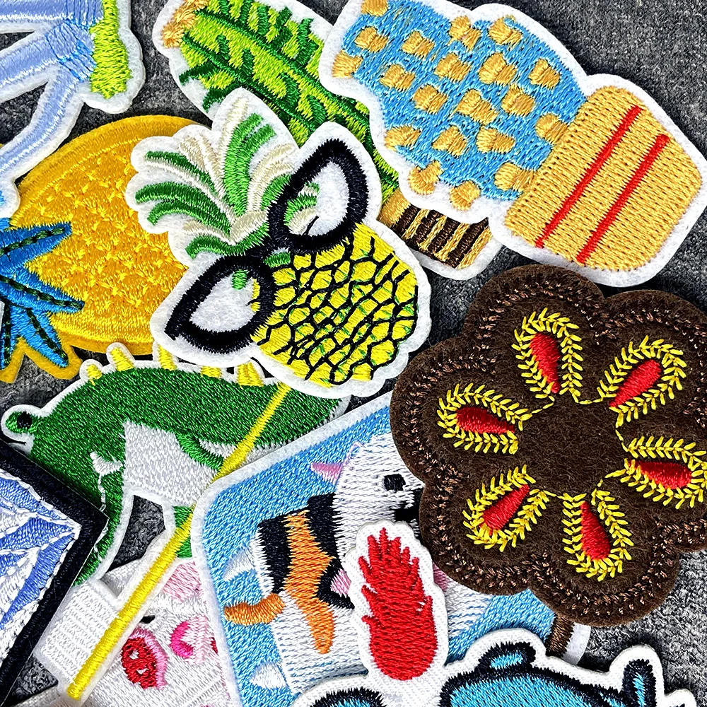 20Pcs/Lot Dinosaur Flower Mushroom Iron on Patches for Clothes Appliques Clothing Supplies Decorative Embroidery Patch