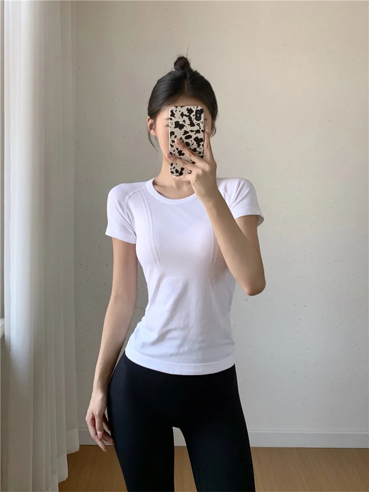Yoga-Anzüge für Frauen im Frühling und Sommer Neue Sport-Oberteile Integriert mit Schlankem Kurzarm-T-Shirt Lauf- und Fitness-Trainingsanzüge – Detail 2