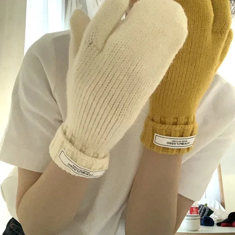 

1 пара эластичных перчаток с полным покрытием пальцев, теплые, толстые, для велоспорта, вождения, модные, женские и мужские, зимние, теплые, вязаные, для активного отдыха