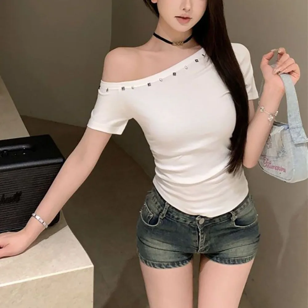 Edgy Studded Off Shoulder Top Stretchy Breathable Slim Fit Tee Soft Cropped Women’s Short Sleeve Top Daily Wear