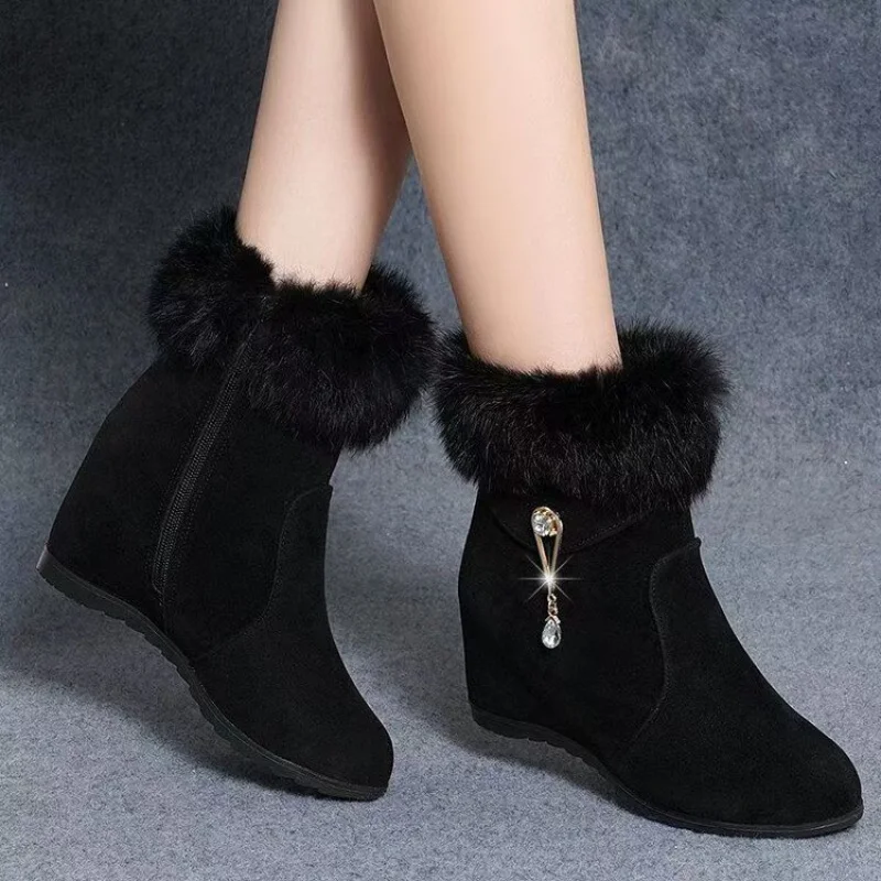 Gran oferta de botas de nieve con adornos de piel para mujer, botines de tobillo con Tacón de Cuña oculto, decoración de cadena de diamantes de imitación, forro cálido, 2025