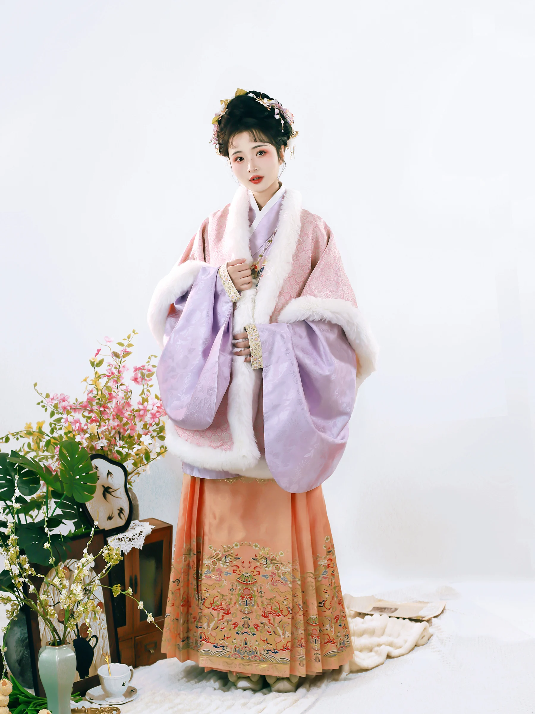 Elely Dopasowany płaszcz z plisowaną spódnicą z brokatu Sichuan dla kobiet, modna odzież wierzchnia Hanfu idealna na jesień.