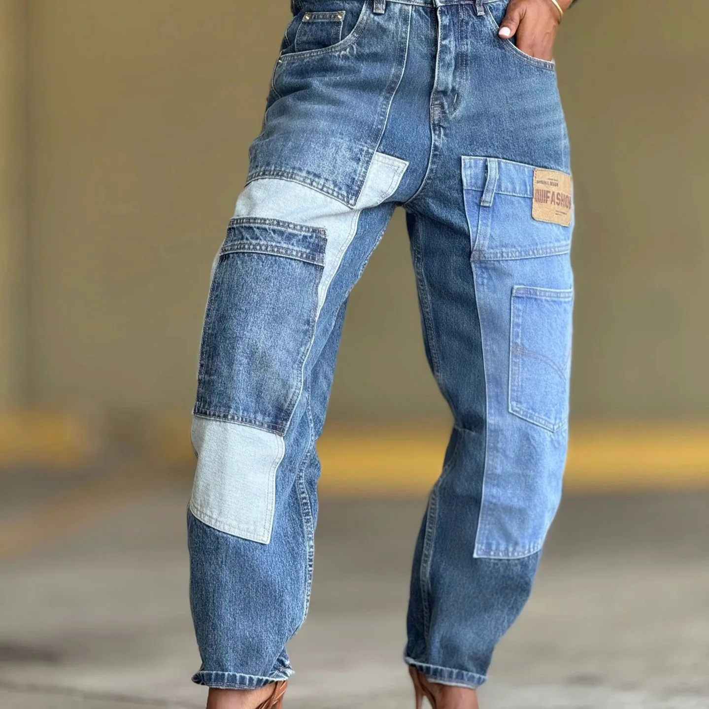 

Tapered Jeans Women Patchwork Multiple Pockets Distressed Pants Vintage Washed Denims Floor Length Streetwear Y2k 2026 Trousers