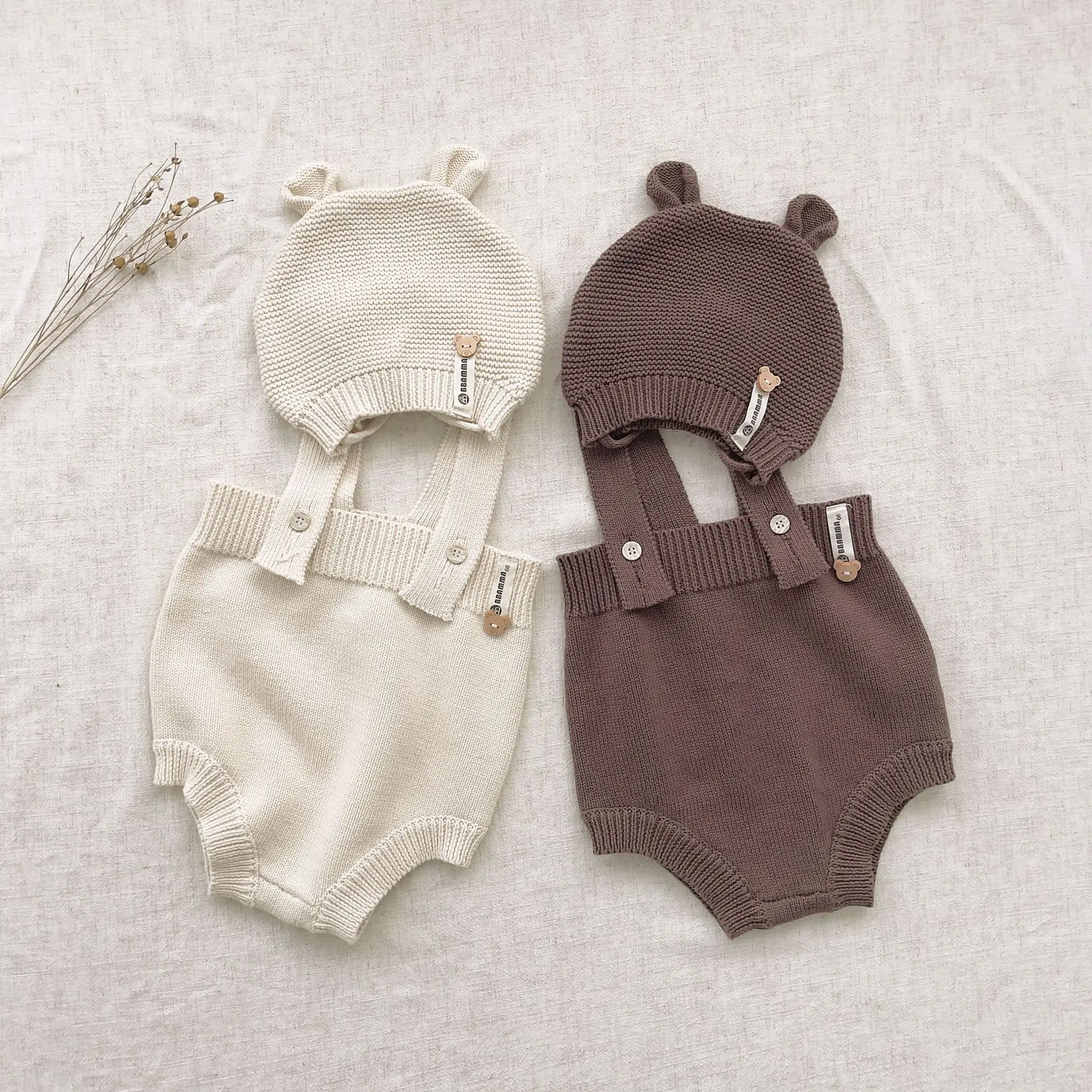 

2026 Spring New Baby Sleeveless Knit Bodysuit + Hat Cute Infant Boy Girl Solid Sling Jumpsuit Fashion Newborn Clothes 0-24M