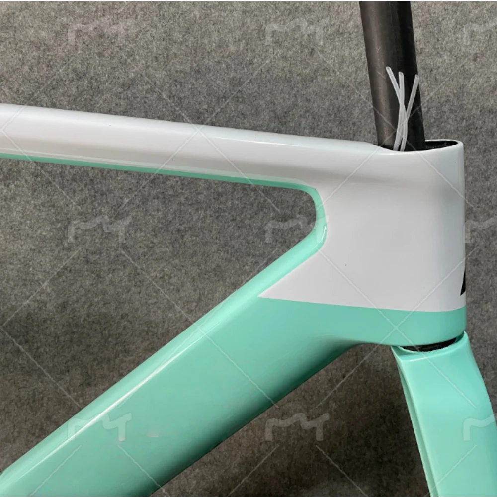 2025 Aero Road Carb… - image