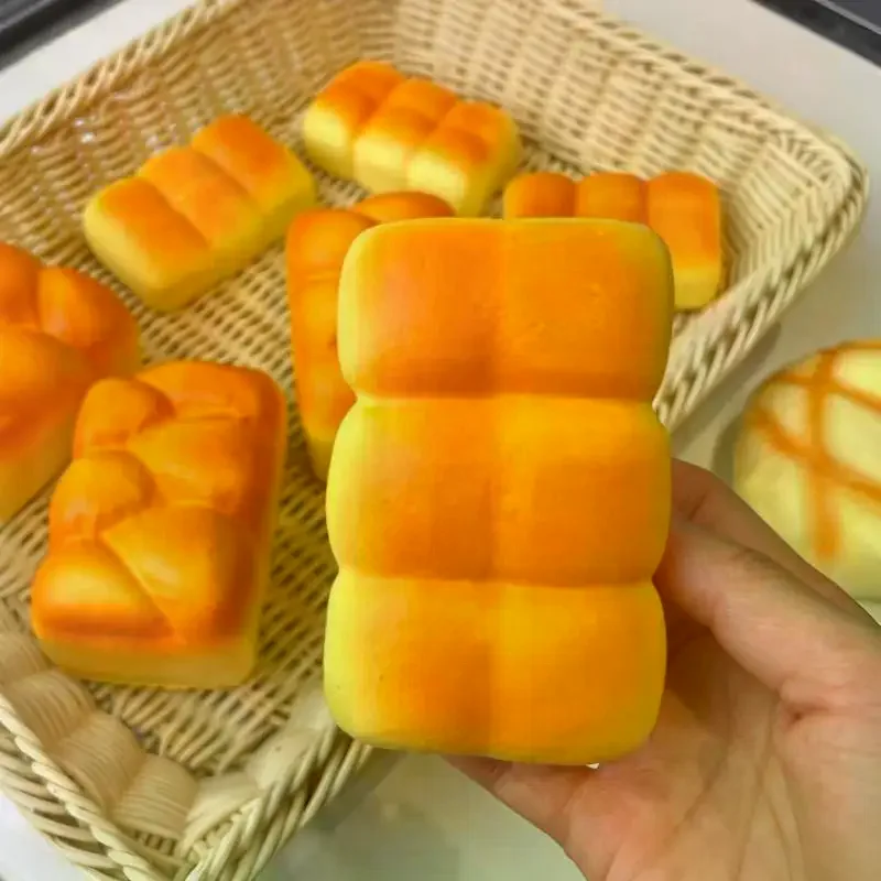 Slow-rising Abdominal Muscles Bread-shaped PU Toy Realistic Design For Stress Relief Kids Play Party Favors