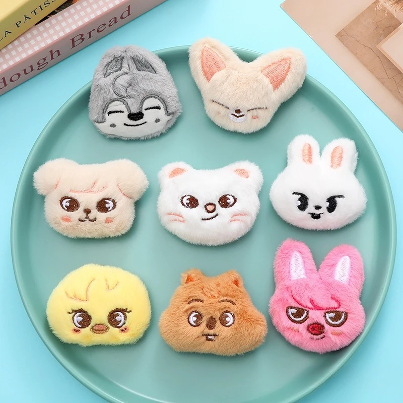 Vadios crianças skzoo novo bonito dos desenhos animados boneca broche skzoo boneca cabeça animal roupas saco acessórios presente de aniversário