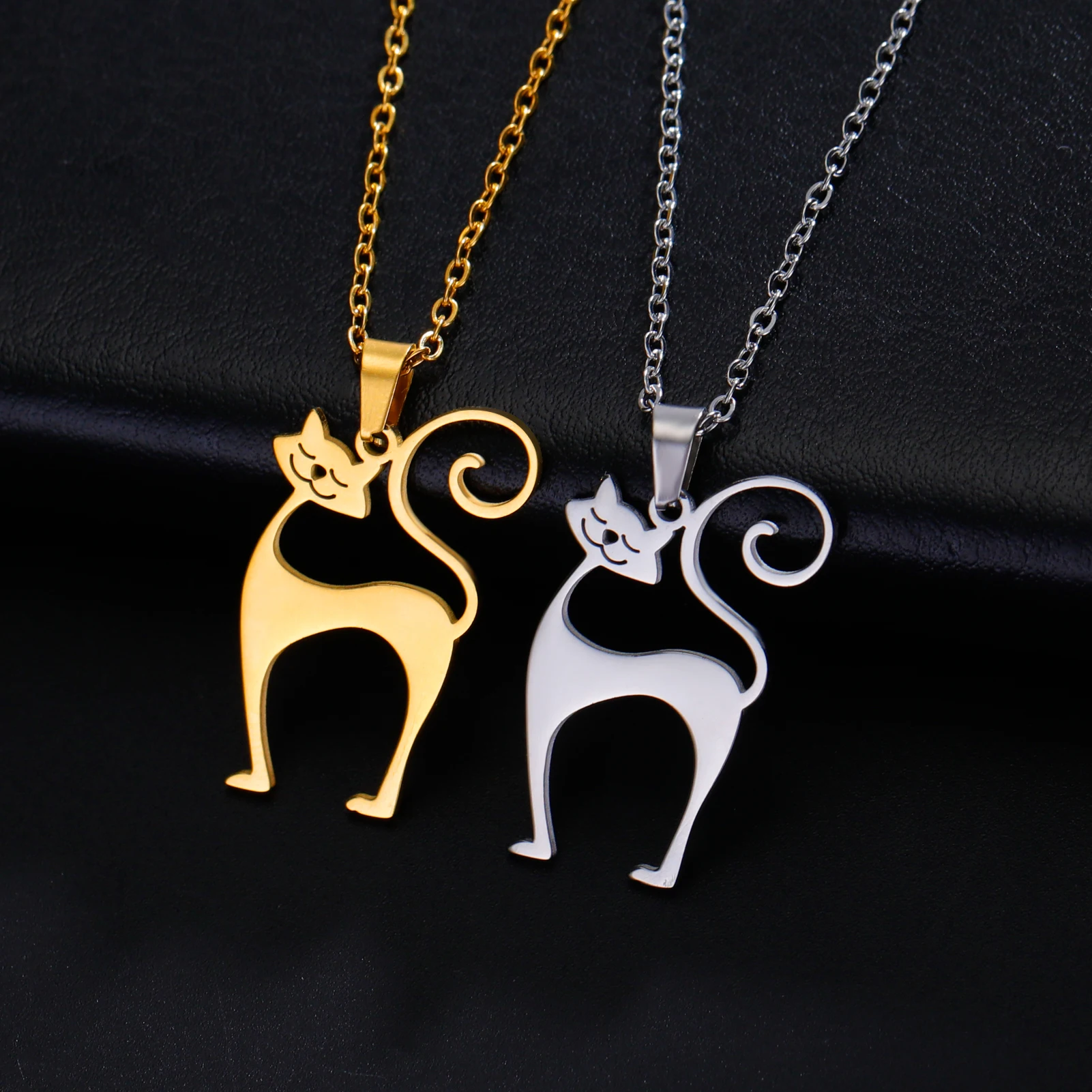 Lucktune Cartoon Cat Pendant Necklace Stainless Steel Cute Animal Chain Necklace for Women Fashion Choker Jewelry Birthday Gift