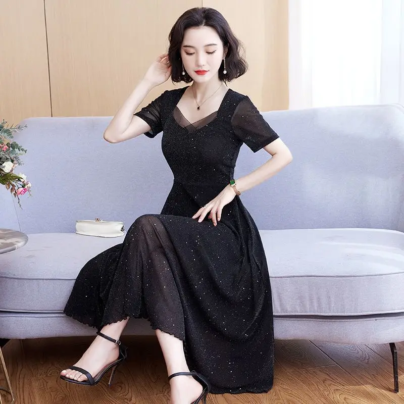 Neues Sommer-Kurzarm-Mesh-Temperament-langes Kleid für Damen mit taillierten langen Kleidern