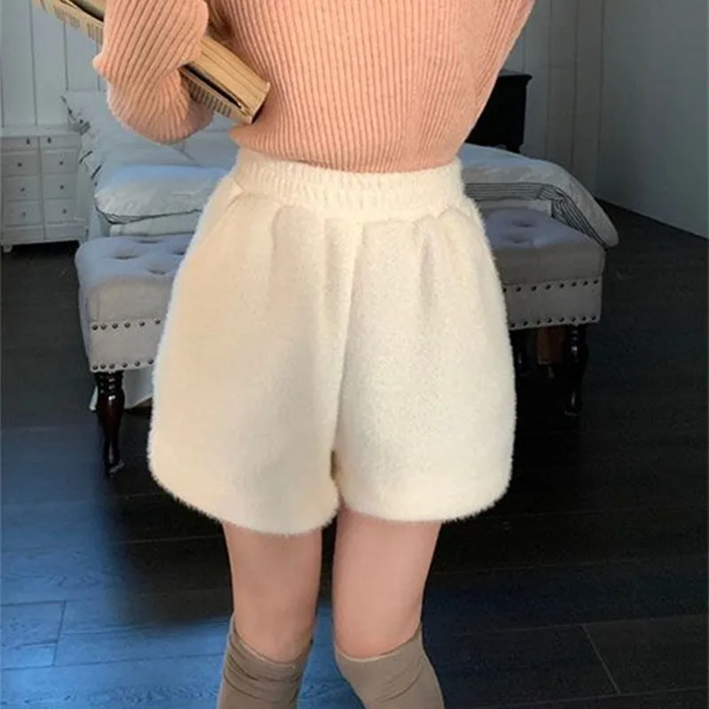 Fluffy Shorts Women All-match Gentle Sexy Spicy Girl Summer Casual Slouchy Y2k Cleanfit Trousers Korean Fashion Aesthetic Ins