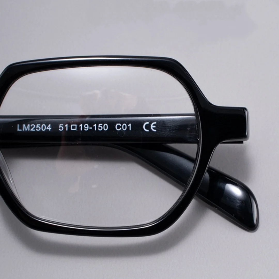 แว่นตาแฟชั่นทรงสี่เหลี่ยมผืนผ้าสำหรับผู้ชายสายตาสั้น กรอบอะซิเตท