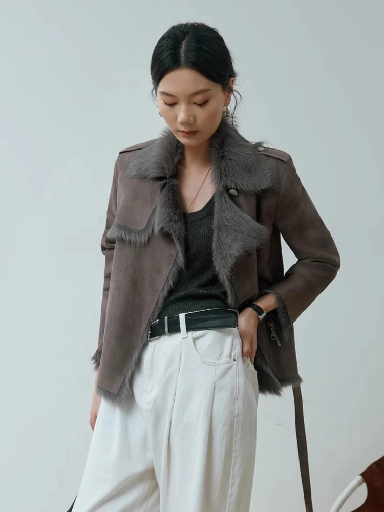 High-end Luxury Toscana Lamb Furฤดูหนาวแจ็คเก็ตผู้หญิง 2025 ใหม่สั้นของแท้หนังขนสัตว์จริงSuede Coatกับเข็มขัด