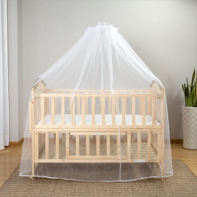 سرير خشبي من الخشب الصلب وسرير مهد سرير لحديثي الولادة ووكر سرير خياطة 0-8 سنوات مع ناموسية