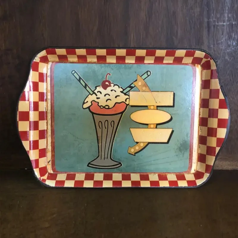 Exportación de vajilla y joyería americanas, con un enfoque para guardar artículos diversos, bandejas para aperitivos, frutas, postres y decoración.