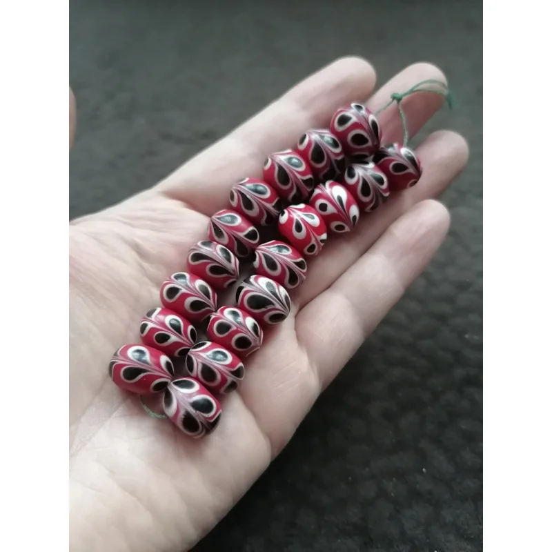 Tibetan Backflow Old Pulp Auspicious Red Pteris Glass Buddha Beads Accessories a String of 18 Pieces