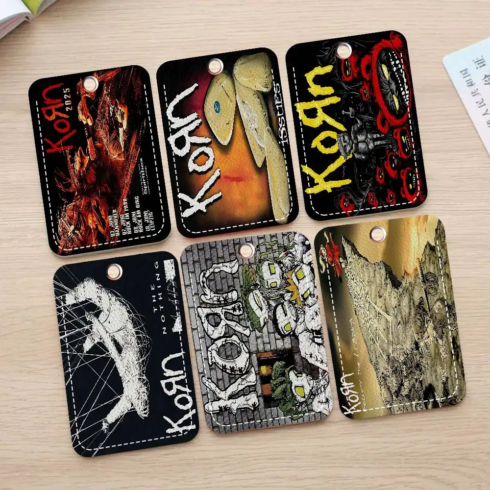 

Держатель для карт из ПУ-кожи в стиле музыки рок-группы K-korn-Rock с брелоком — надежная защита для банковских карт, проездных на метро и автобусы.