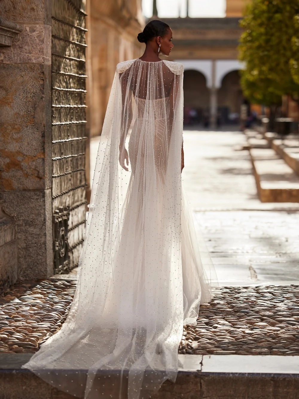 Błyszcząca Suknia Ślubna Syrena z Iluzją Koralików, Romantyczna Suknia Ślubna z Dekoltem w Serek, Suknie Ślubne na Zamówienie, Nowe Sukienki dla Panny Młodej