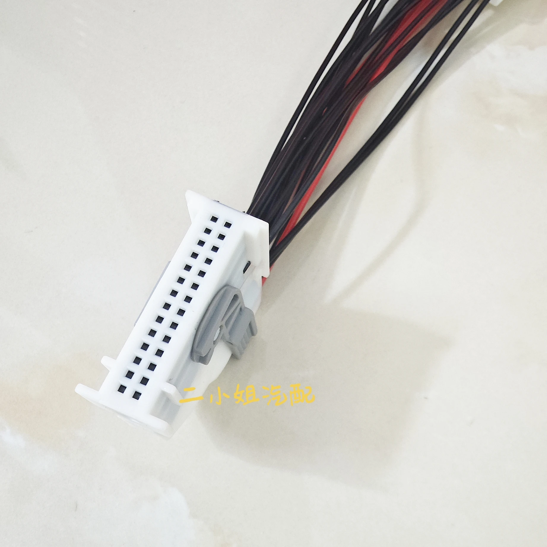 

Автомобильный разъем с 28 отверстиями DJ7228-0.64-21 подходит для M ercedes B enz, разъем жгута проводов модификации звука