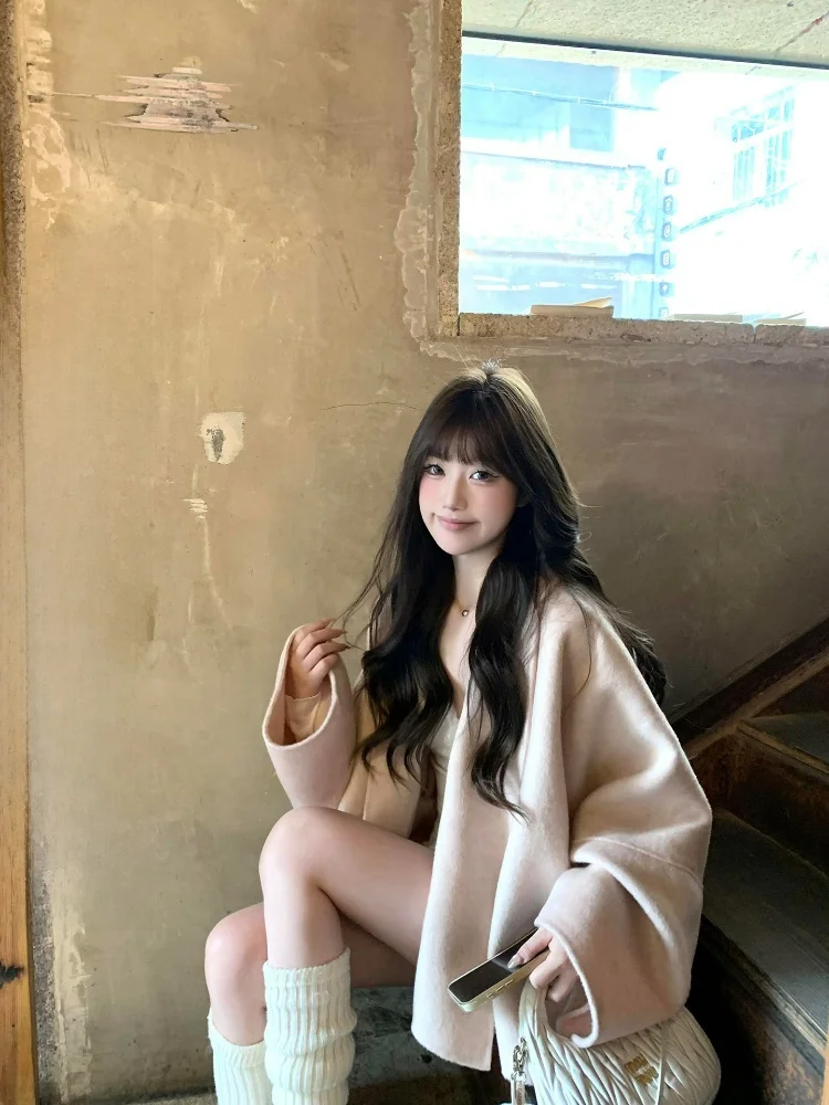 

Розовое шерстяное пальто в Корейском стиле с накидкой и большим воротником, зимняя женская верхняя одежда нового дизайна Sensation Ele Aosphere