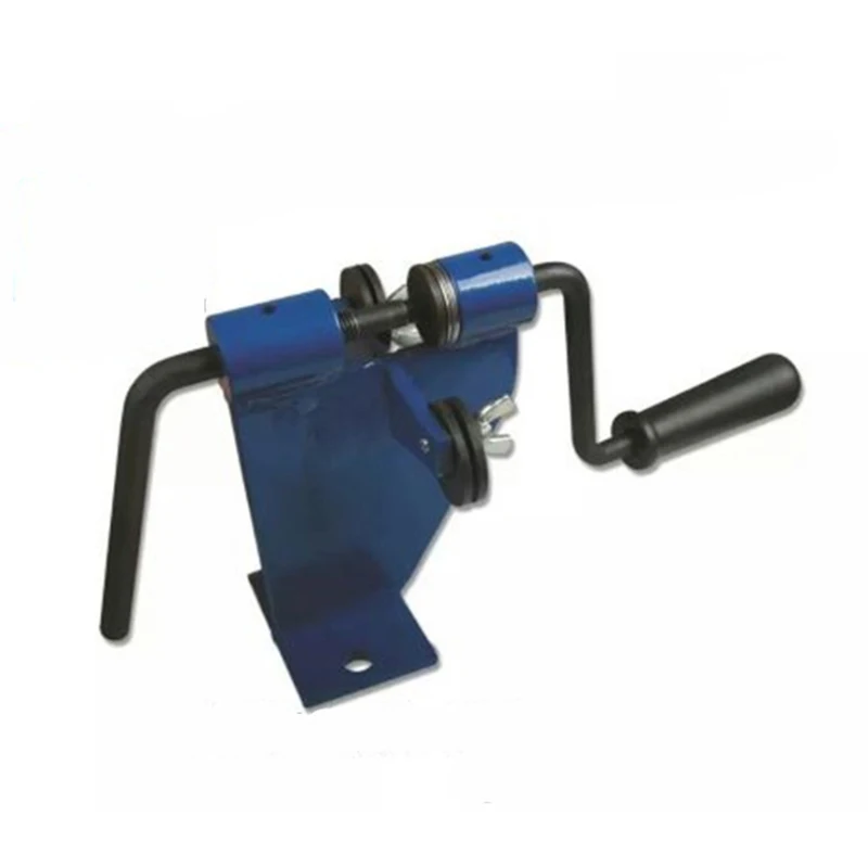 Chainsaw current connector, current riveting device, mini repair equipment and current connection
