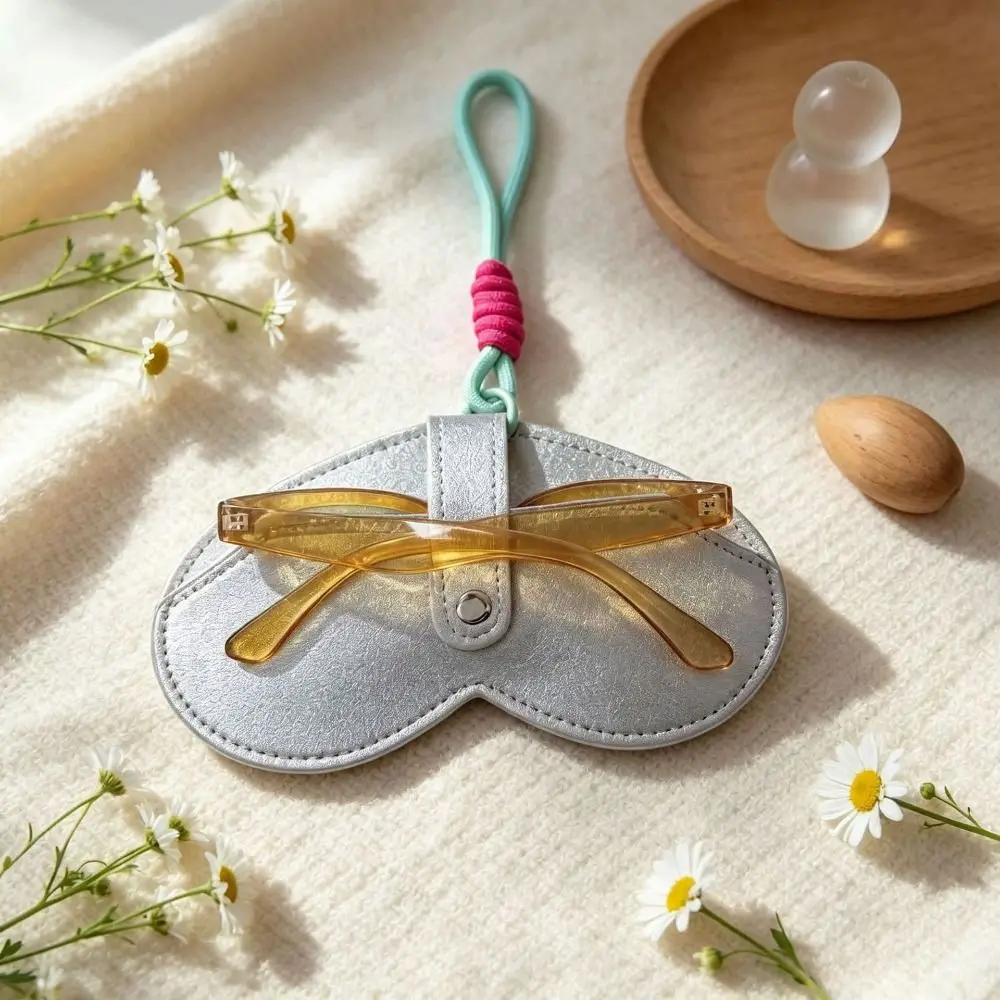 Slim Heart-shaped Magnetic Glasses Case Leather Versatile Sunglasses Pouch Elegant with Lanyard Sunglasses Box Bag Travel