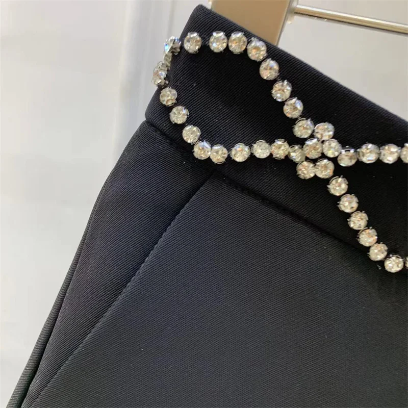 New 2023 Summer Retro Chic Design Beaded Bowknot Decorative Black Women Fashion All-Matching Casual Wide-Leg Shorts Femme