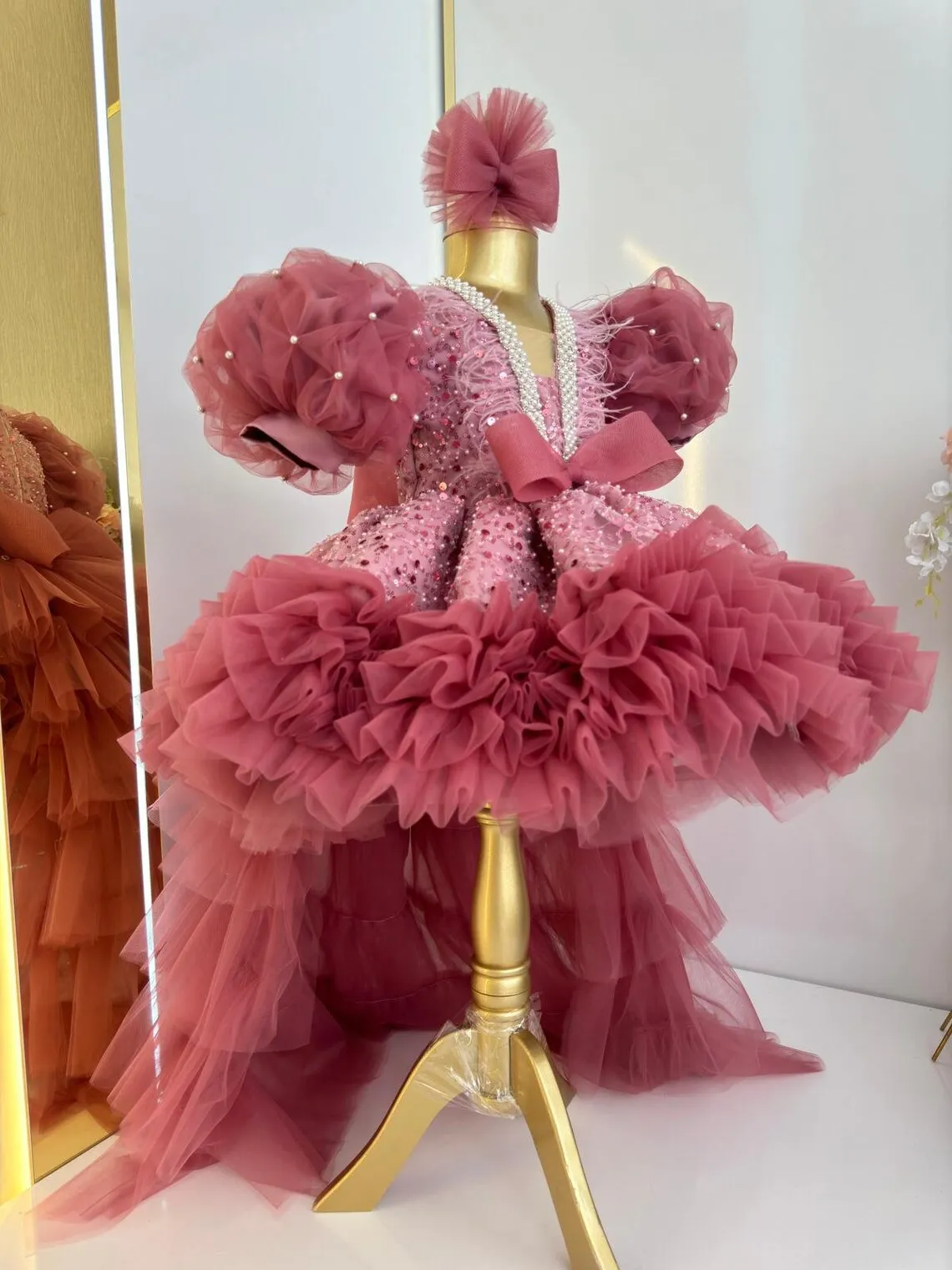 Dusty Pink Birthday Princess Feather Tulle Pageant Dress Glitter Flower Girl Dress Party Bow Formal Prom Gowns with Long Train
