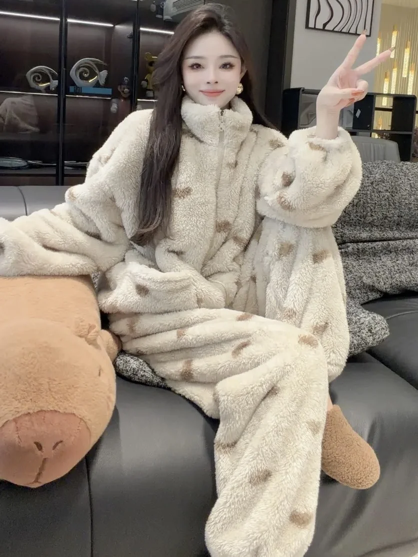 

Утепленный комплект для сна: женская домашняя одежда из двух предметов, свободный крой, воротник-стойка, принт в виде сердец, минималистичный стиль для осени/зимы