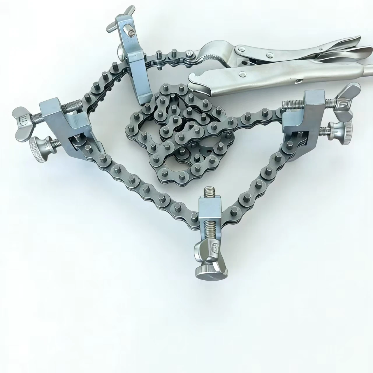 Chain-type pipeline assembly tool