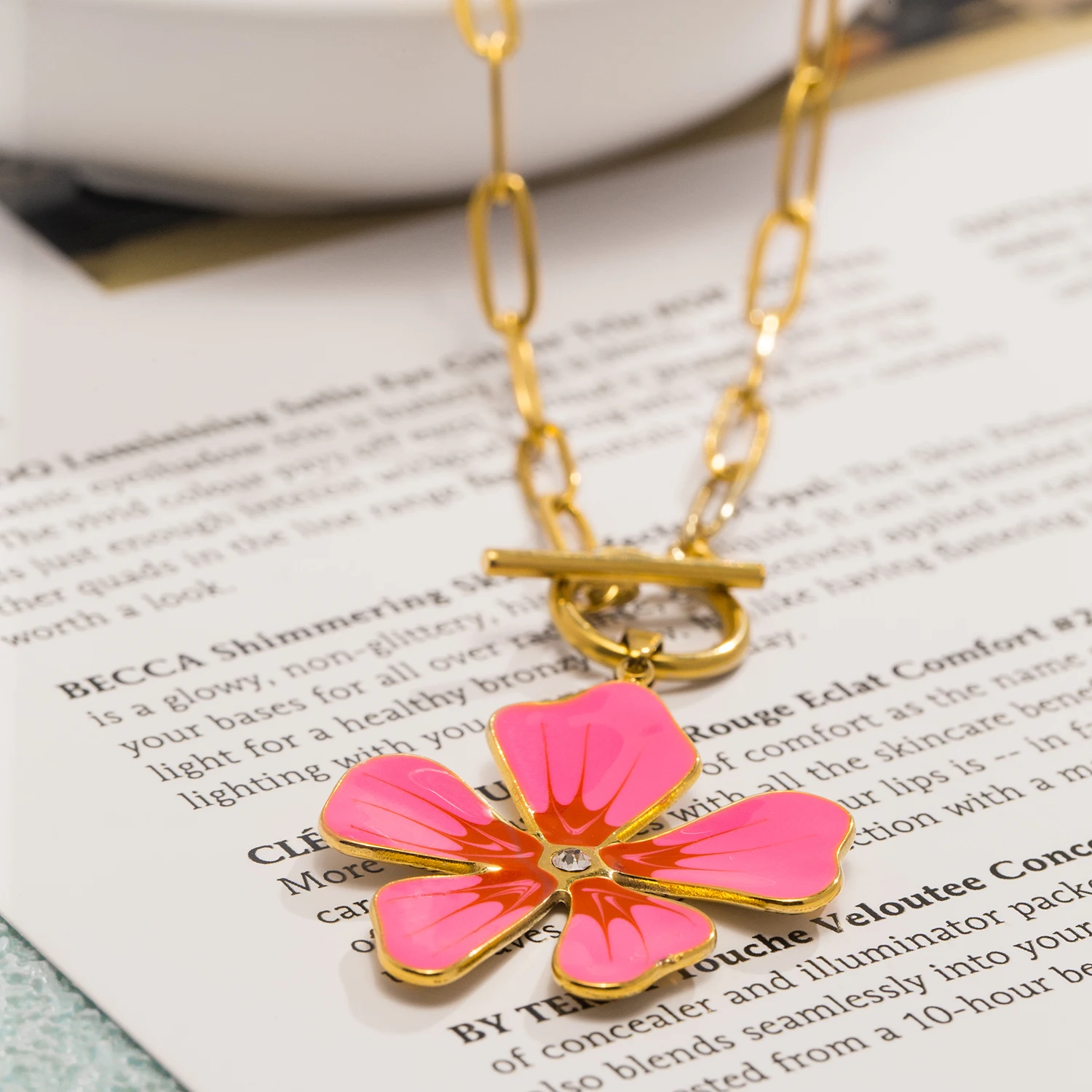 UHBINYCA Personalized Pink Flower Pendant Necklace for Women, Stainless Steel Cold Enamel Exquisite Necklace