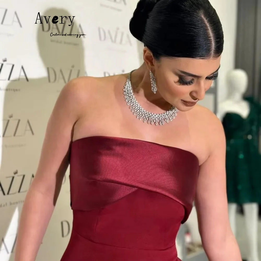 Avery personalizado rojo A-line fuera del hombro sin mangas vestidos de noche elegantes para mujer vestidos de fiesta elegantes de lujo 2025 vestido de graduación