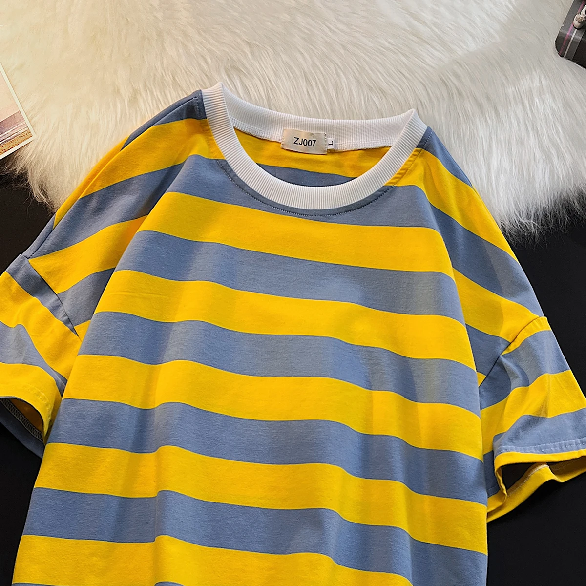 Men’s Striped Round-neck Two-tone Retro Casual Streetwear Top with A Relaxed Dropped-shoulder Fit in A Dopamine Colour Palette
