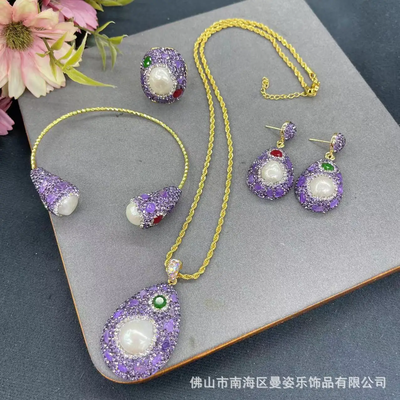 

DIY accessories Natural baroque pearl inlaid red and green jewelry exquisite four-piece set, natural stone vintage personalized