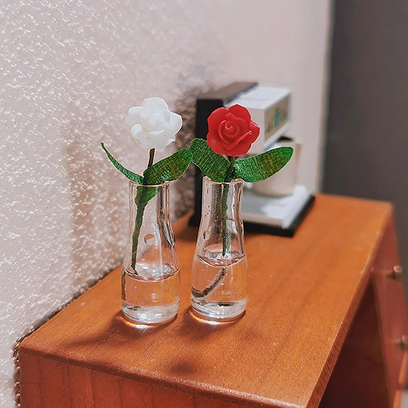 1Pcs Mini Rose Lily Flower Vase Model With Small Flower Doll House Furniture Scene Doll House Accessories Floral Decorations