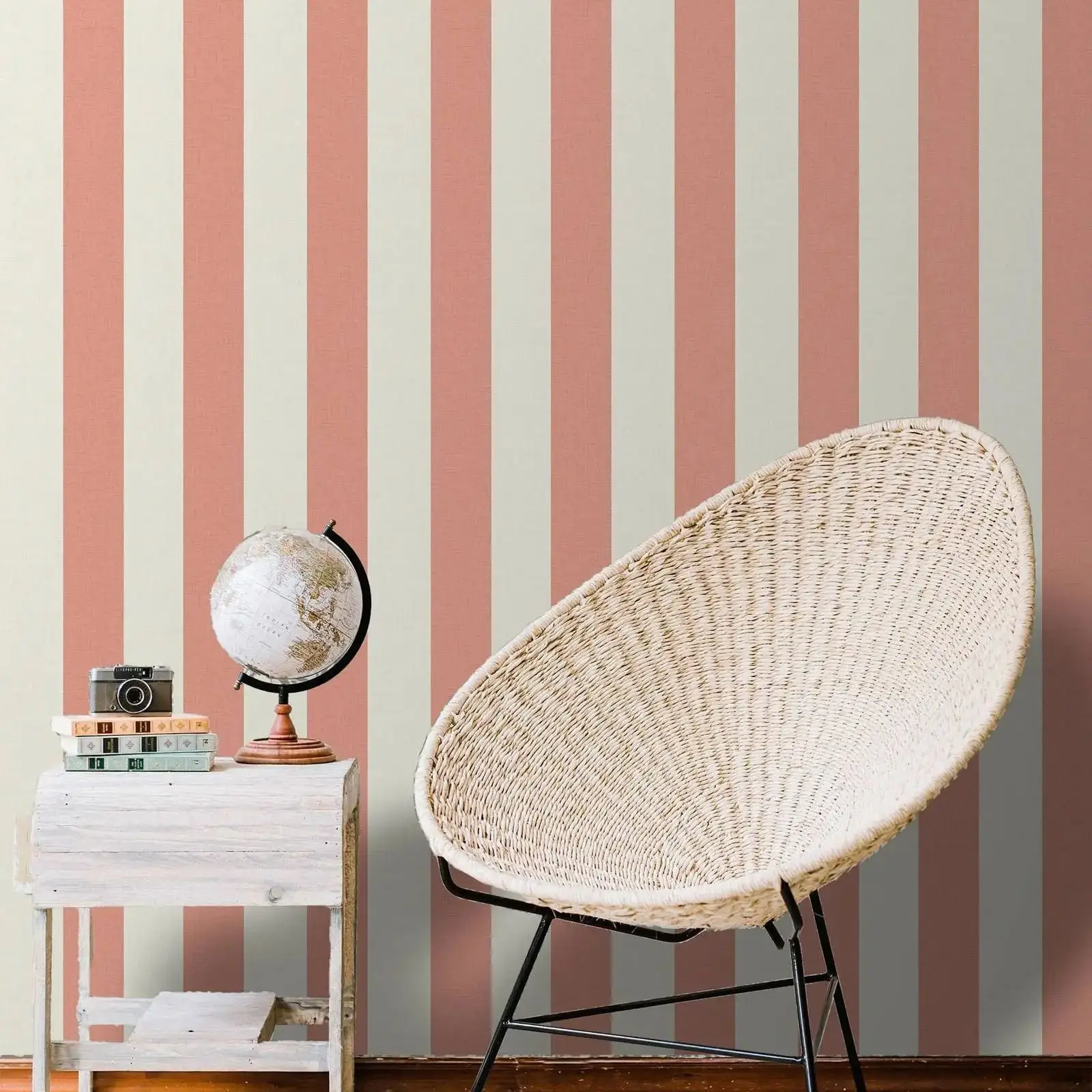 ورق حائط هندسي قابل للتقشير واللصق، ورق حائط بنمط شريطي لتزيين غرفة المعيشة/غرفة النوم. لون وحجم مخصص، خطوط