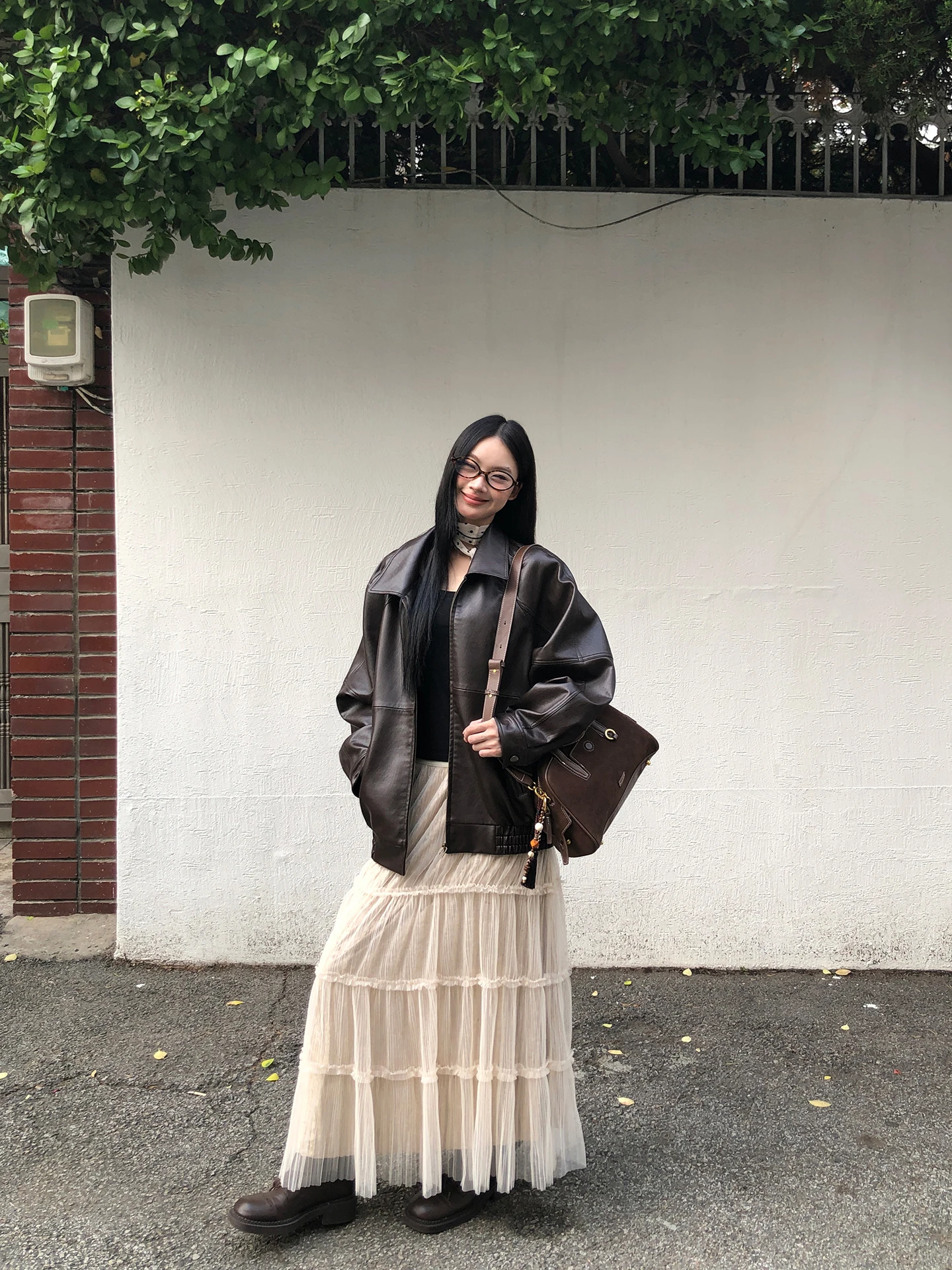 กระโปรงทรงเอไลน์สีแดงสำหรับผู้หญิง รุ่นใหม่ปี 2025 กระโปรงทรงเค้กยาวทรงเข้ารูปเอวต่ำ ผลิตจากเส้นใยโพลีเอสเตอร์ สไตล์ลำลอง