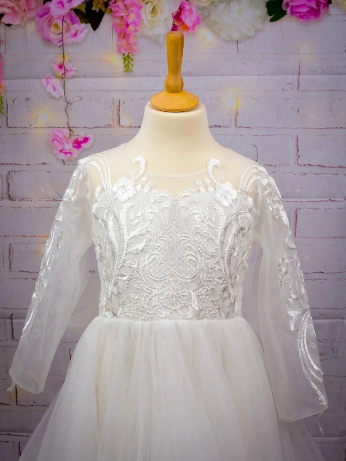 BABYONLINE Holy White CVommunion Dress Long Sleeve Lace and Floral on Bodice Top Sequins Tulle-Skirt Flowy A-line Gormal Gown