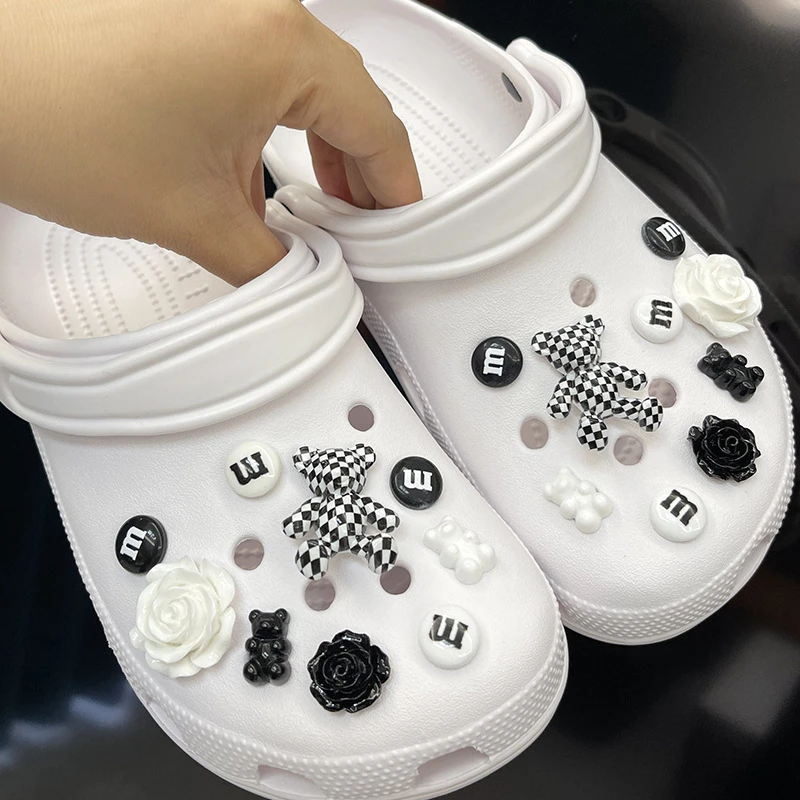 Hot sales Glitter Love Bear Novelty Cute Hole Shoe Charms PVC Shoe Decorations Clogs Sneakers Slippers Accessories Kid Girl Gift