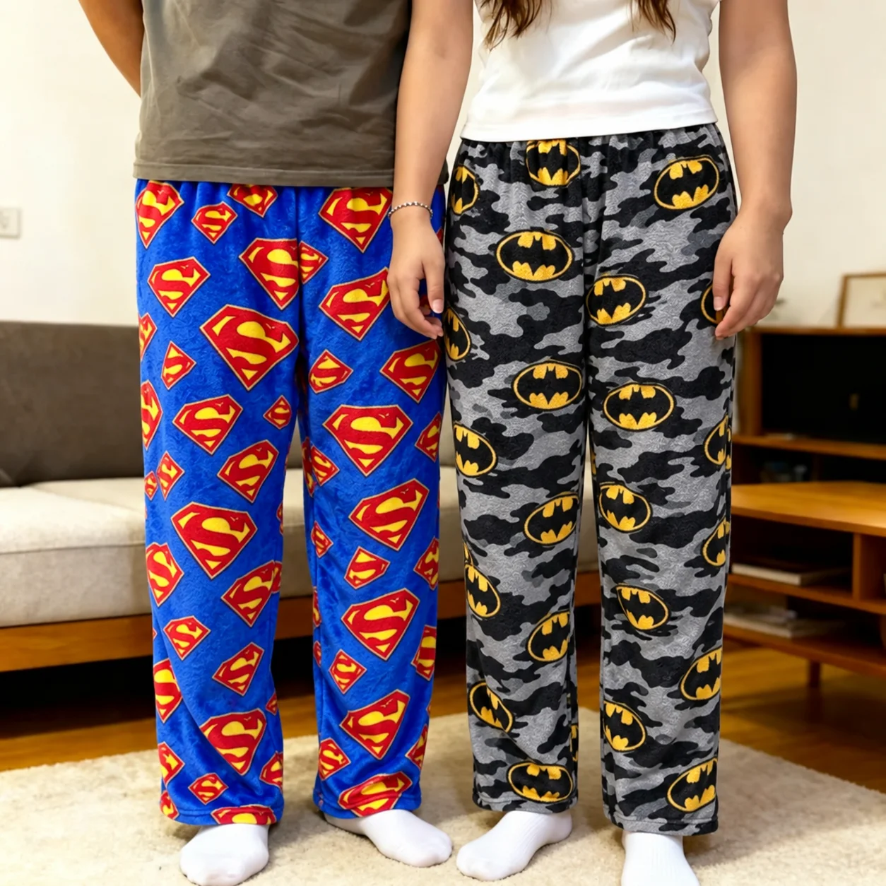 Pantalones de pijama de franela con estampado de Superman y Batman, para hombre, mujer y parejas, cálidos, de felpa, para usar en casa, largos, para dormir, con motivos de dibujos animados, ropa de cosplay.