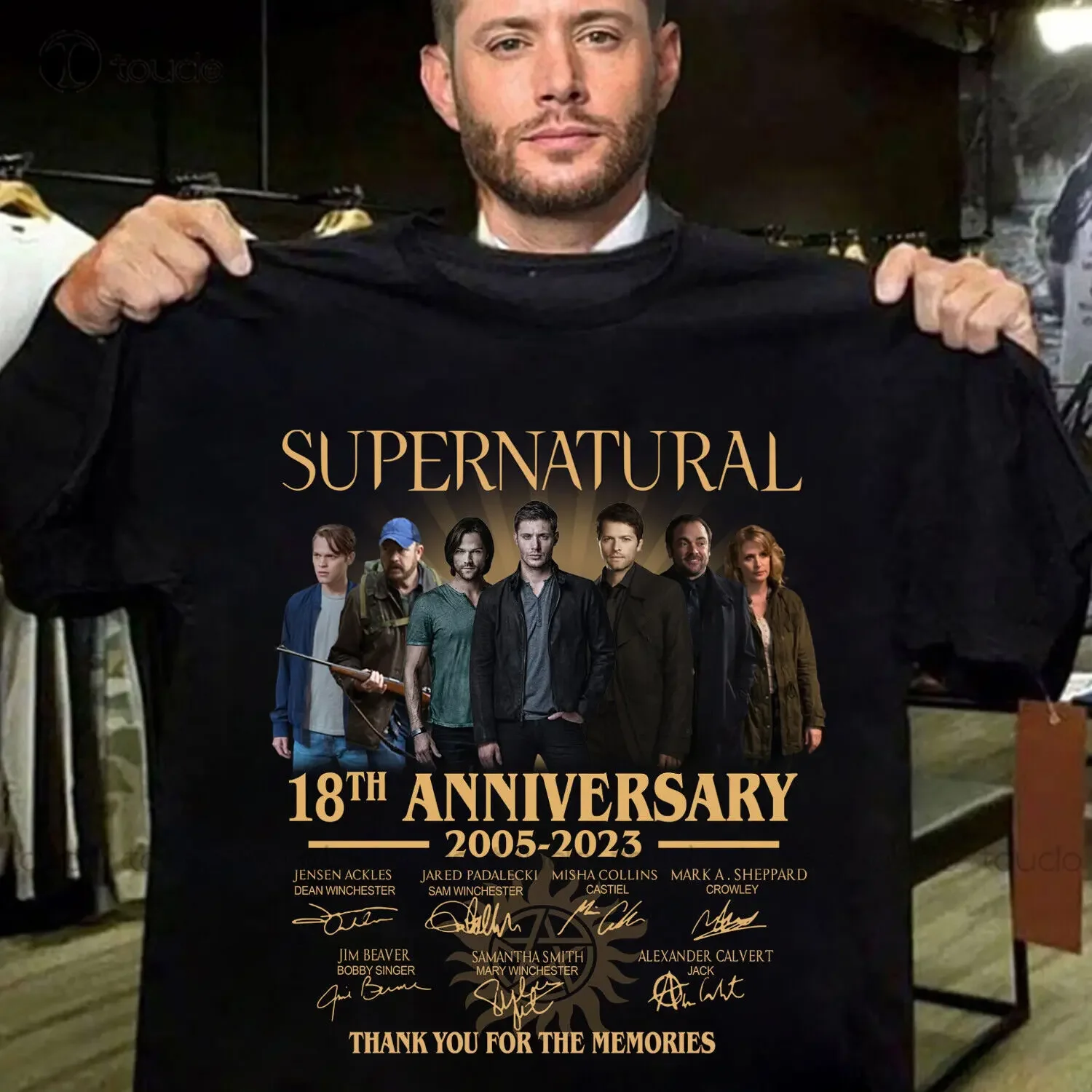 

18Th Anniversarry Supernatural Signatures 2005-2023 Gift For Fans Movie Shirt Women Tshirts Loose Fit Custom Gift Xs-5Xl New
